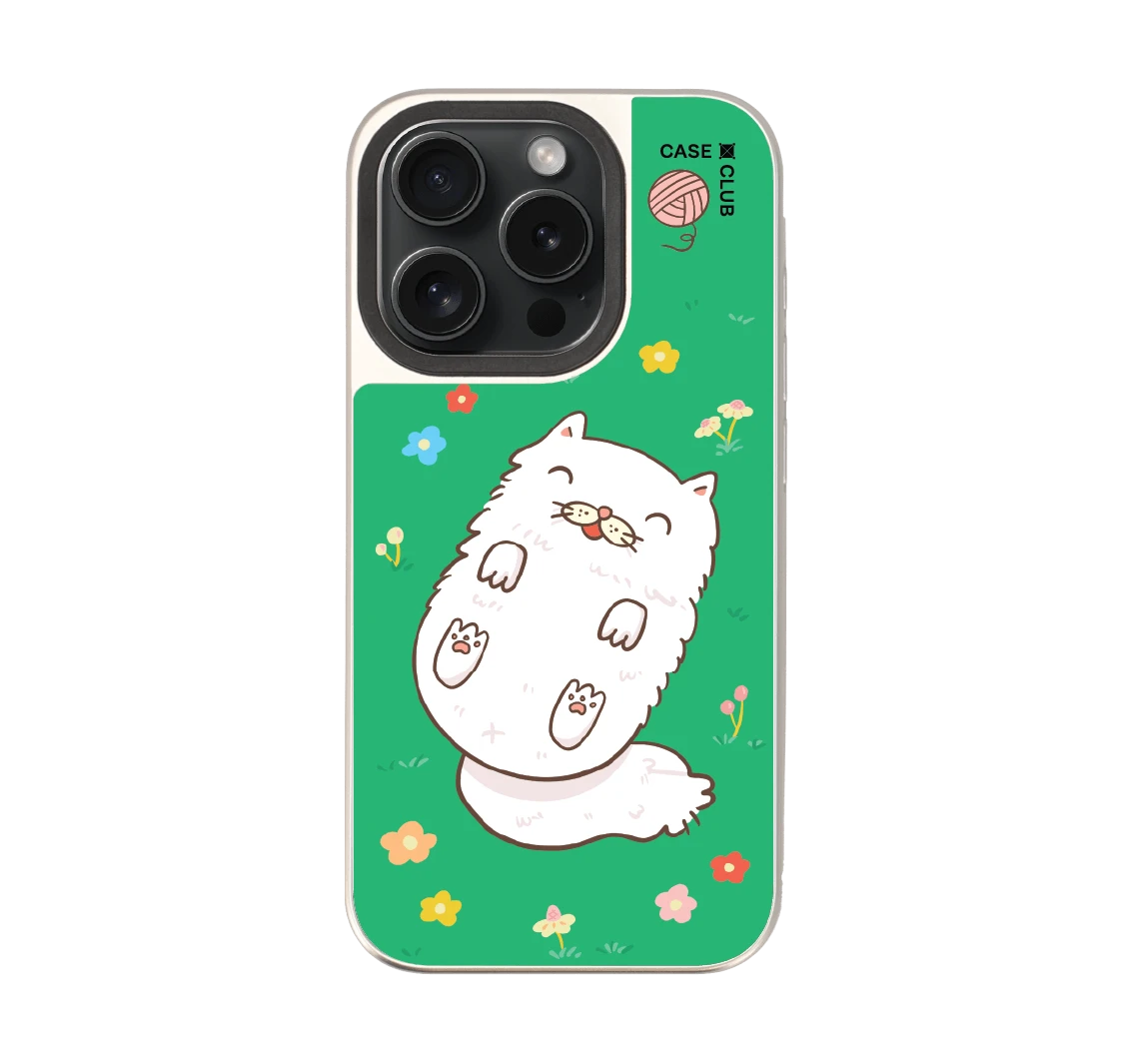 persian cat in the garden